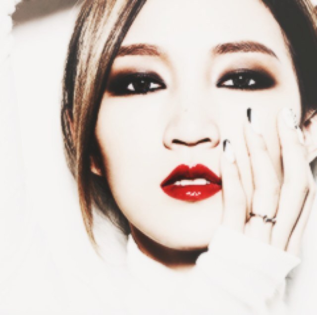 Never hold into the past it will never comeback 〉Miss A〈 Meng Jia 〉〈#Swagger 〉close to my shadow 〈XX