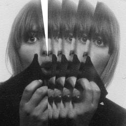 Aurelie_Zsi's profile picture. Encore une fille qui fait de la com', mais pas que #Communication #Cominterne #Corporate #Digital #CM #Socialmedia #Presse #VoileMACSF #CoachMaisSansSifllet