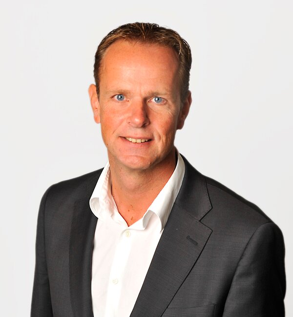 AA werkzaam bij Schuiteman Accountants & Adviseurs, voetbal, wintersport, hardlopen,fietsen deelnemer Alpe d'HuZes 2013, 2014, 2015 en 2017