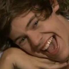 BEFORE JUDGING ME AND ONE DIRECTION MAKE SURE DAT UR PERFECT.............YEAH I AM A DIRECTIONER AND A HARRY STYLES  FAN!!!!