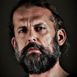 Kişisel devrimini gerçekleştiremeyen, devrimi de gerçekleştiremez!