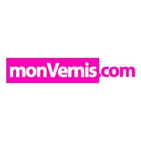 Passionnée de vernis à ongles et Nail art.