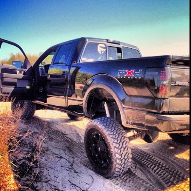 Offical lifted trucks account. Verifed.