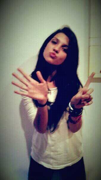 13.Luna//Soy lo que soy.//Cojo amistad rápido,asi que ya estas empezando a hablarme.//Sigueme y te sigo.// 6-11-13//Si quieres saber mi tuenti MD