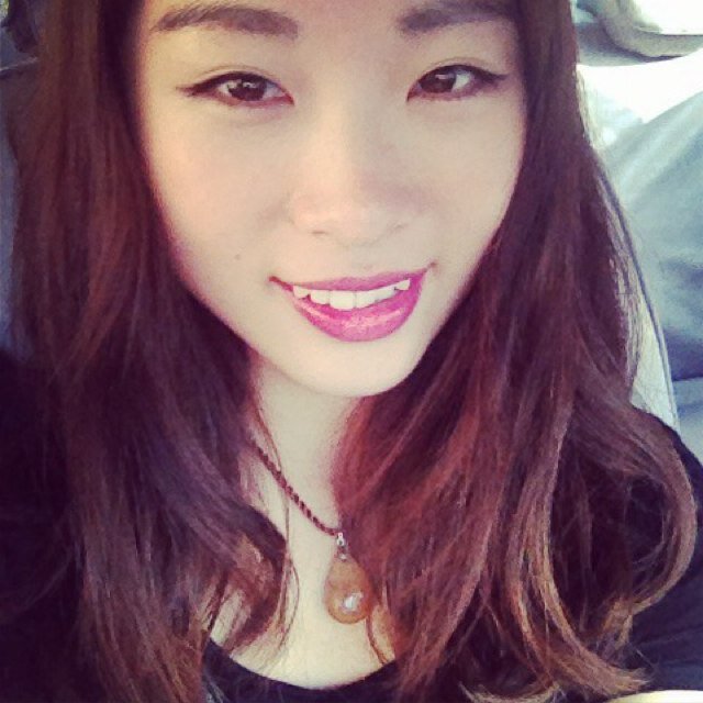 Social media marketer, graphic designer, watercolor painting lover. Also I love everything with good design!