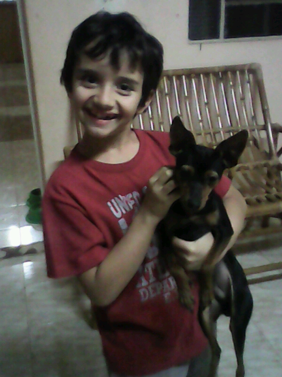 Feliz, alegre e bem de vida