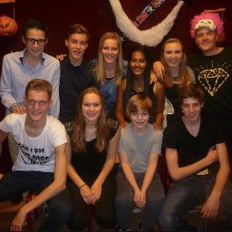 Feestcommissie van het Ichthus College Dronten.