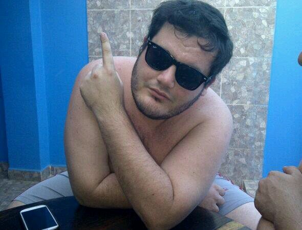 soy hernan! soy argentino pero vivo en paraguay!!! Soy empresario... ex integrante de REMIXERO!! y T.D.B!!!