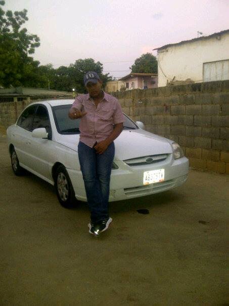 Hectoredondog's profile picture. Ante todo soy hijo de dios y de la virgen del carmen...me encanta la musica vallenata; amante al folklore ZULETISTA de♥ pin:2AFD1EB0  whatsapp +58 04246643628