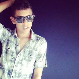 vlogeer !
status : solteiro 
years : 15
from brasil !