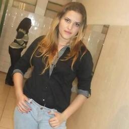 Eu amo a vida que levo e levo a vida que amo.
-tião carreiro