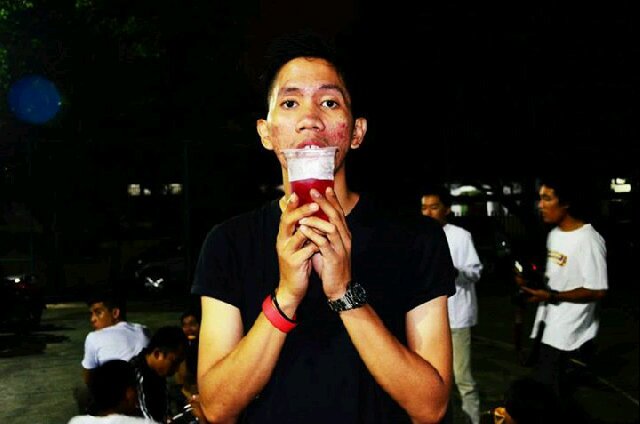 | Born to be the reds.. and  Die to be the reds.. LIVERPOOL FC!!! You'll Never Walk Alone :D