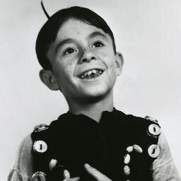 martinchoaraujo's profile picture. did you see the frightened ones? did you hear the falling bombs?