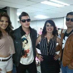 *Pura Gente Cool* #Style #Fashion #Music #Banda #Poprock #Electropop
Todo sobre la banda @coolmusic17 @pedro_190 @naosanchez7 @johitabolivar