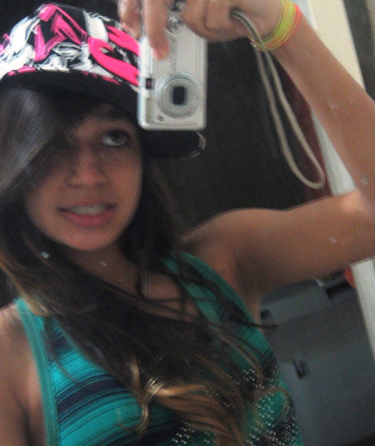 , Dentro dela tem um coração bobo, que é sempre capaz de amar e de acreditar outra vez.. ღ !, {...} ♡ Natan Felipe ♡