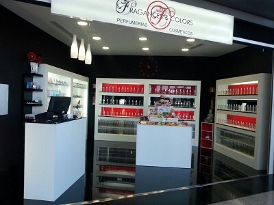 Fragances & colors presenta aromas parecidos a las fragancias de las mas prestigiosas  marcas. Nuestros perfumes  son  de  fabricación   nacional
