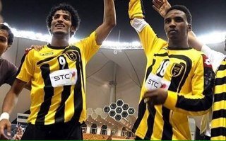 عاشق للكيان الاتحادي ومحمد نور الله يحفظه.مدريدي ومتابع للمانيو.ان وجتم ما يؤجرني فنشروه وان وجتم اما يؤثمني فتركوه