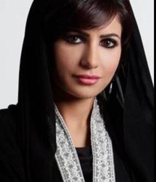 ما صِرت أميّز بين صادق وكذاب،ما عدت أميّز من صديقي وعدوي،الأحباب في عيني غدو اليوم أغراب،وأغرب غريبٍ ف الشتا صار ضوي- مختاراتي لقصائدها