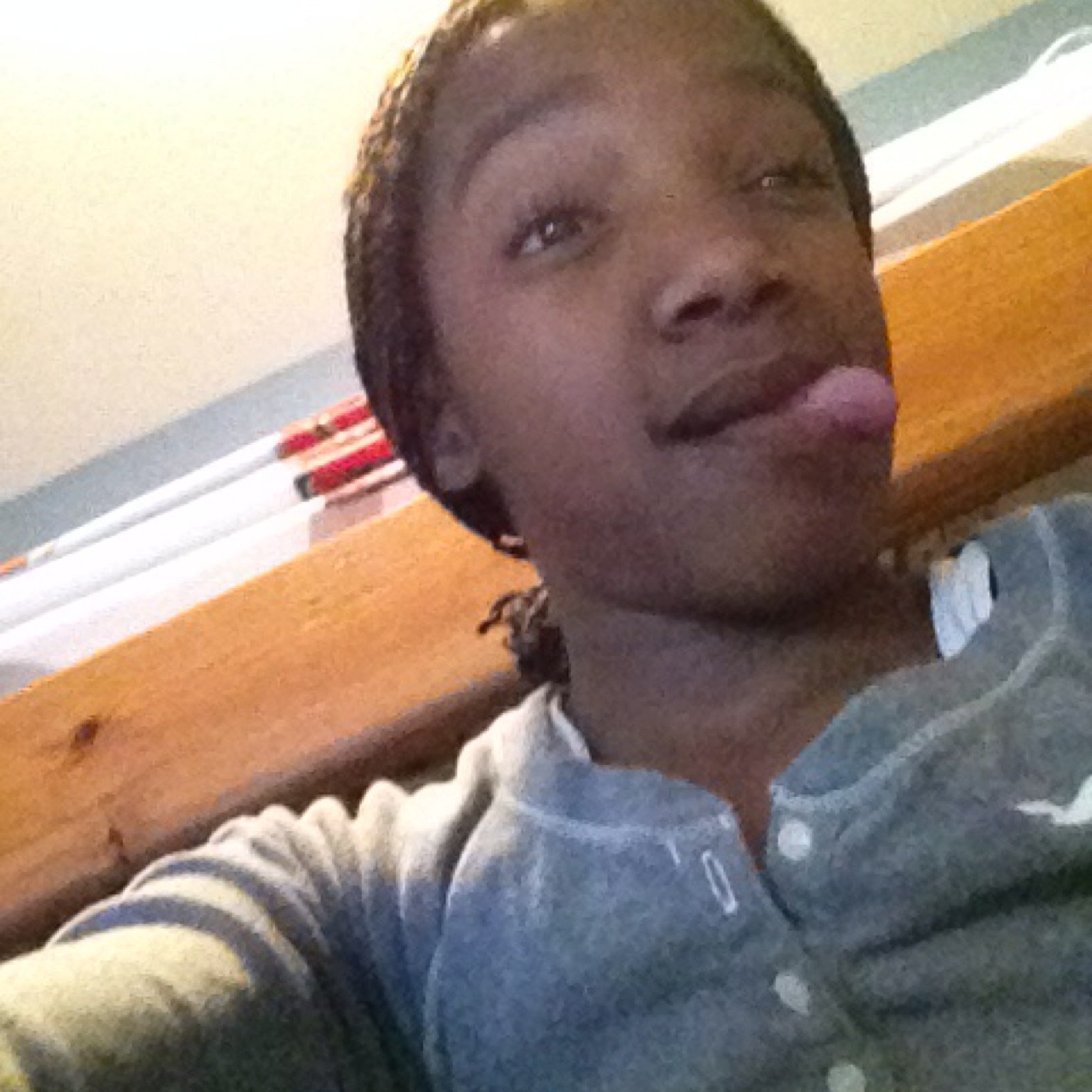 i like to basketball .im from Albany. I play for dream team coach p my god father if you want to try out come over