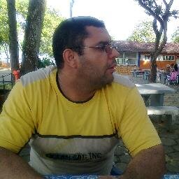 Sou evangélico  amo Jesus e a minha família.