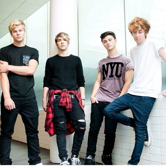 HWoodEndingFR's profile picture. Welcome to the #FRENCH account of @HWoodEnding ! Cameron , Dan & Tyler & Chris :) Followed By @HwoodEnding and @HollywoodTYLER :) Created : January 2013
