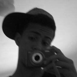 Dificuldades não existem para te fazer desistir, e sim para te tornar mais forte.