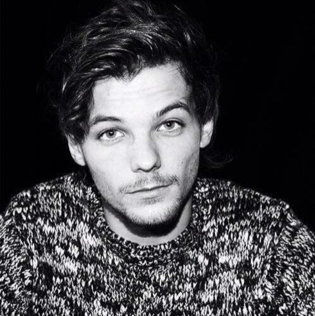 And being here without you is like i'm waking up to only half a blue sky. |Single|Bi|
