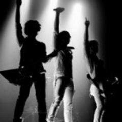 Worldwide fans united in one place. :)
I follow everyone back!