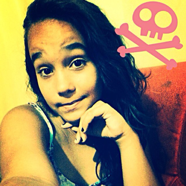 Gosto de ... One direction , Selena Gomes , Lua Blanco , Rebeldes ... Gosto de makes ...