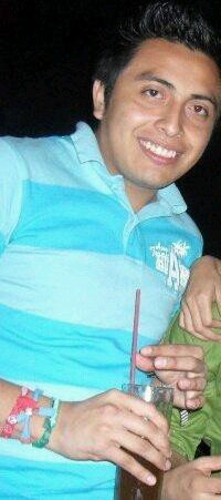 (FCA-UADY)  Lo mio pasión por la vida, vivirla al máximo; Sabes mi nombre, pero no mi historia. Community manager.