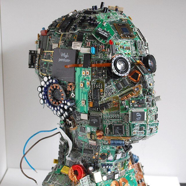 Mixed Media and Sculpture Artist, Technologist, Futurist, Time Traveler, Propellerhead, and possible Martian! Based in NYC! #YOUNGWARHOL ! #RATKING