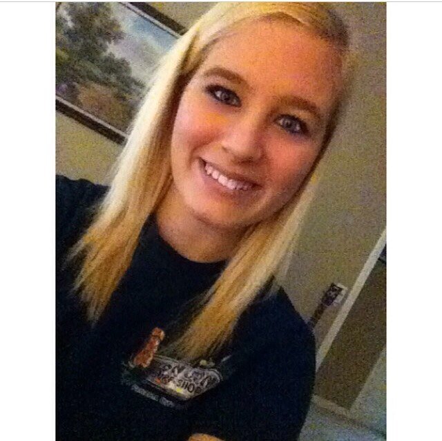 TaylorMarieH15's profile picture. Class of '1⃣4⃣ Proverbs 3:5 IG:taylormariehancock