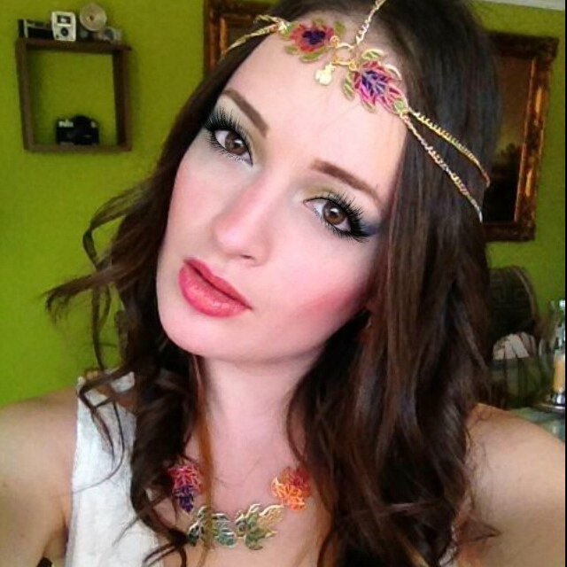 *Ryananir cabin crew *Architect *Jewelry Crafter *Art-lover/geek *Fashion lover *we-AR by Ross Da Graca