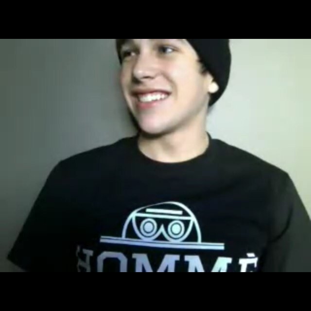 follow @devotedtomahone since i gave you this free follow :)))