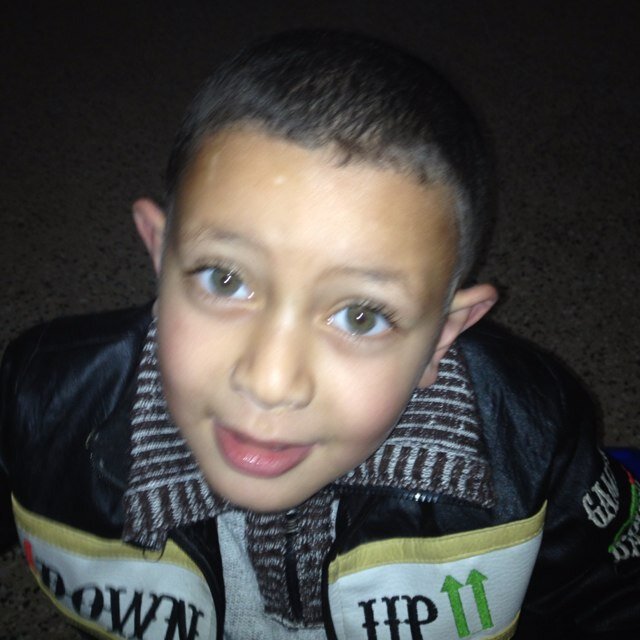 nouri1112's profile picture. Si seulement on arrêtait d'essayer d'être heureux, on pourrait peut-être profiter de la vie.