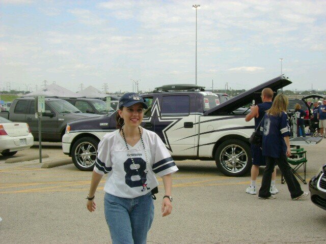 littlecowgirl8's profile picture. 