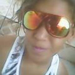 amo taylor swift ela e minha idula daria tudo pra ver ela
