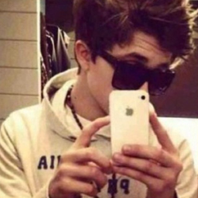 Single. Wanting some love #OM&M || Writer, guiter playing, lacrosse playing, just being me yah know? || No one really cares but her. But she isnt mine anymore
