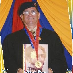 Abogado de la UBV Comprometido  socialmente  con la revolución, firme creyente del proyecto de Hugo Chavez Frías, militante y soldado de la patria de Bolivar!
