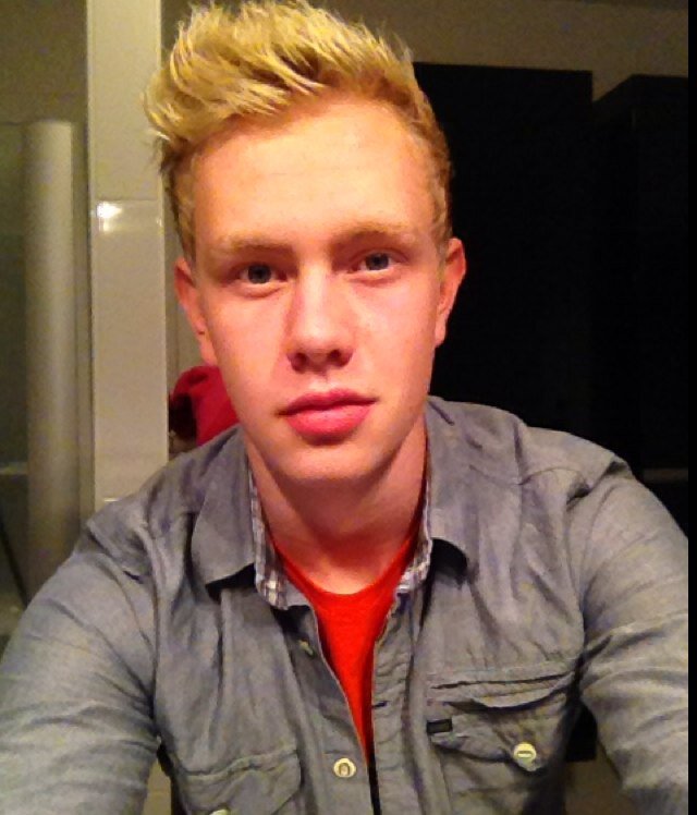 Gijsvreeswijk's profile picture. AFCA ... *** ..(32) -AJAX- .GIJS.(V). - Quick'20 B2-- 4TG9~~ chillings(L) 17 yearssss!~~ 1997-25-02