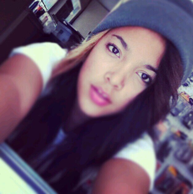 Seem Lost♥☺ Follow Me julle! i ♥ Angeline S.