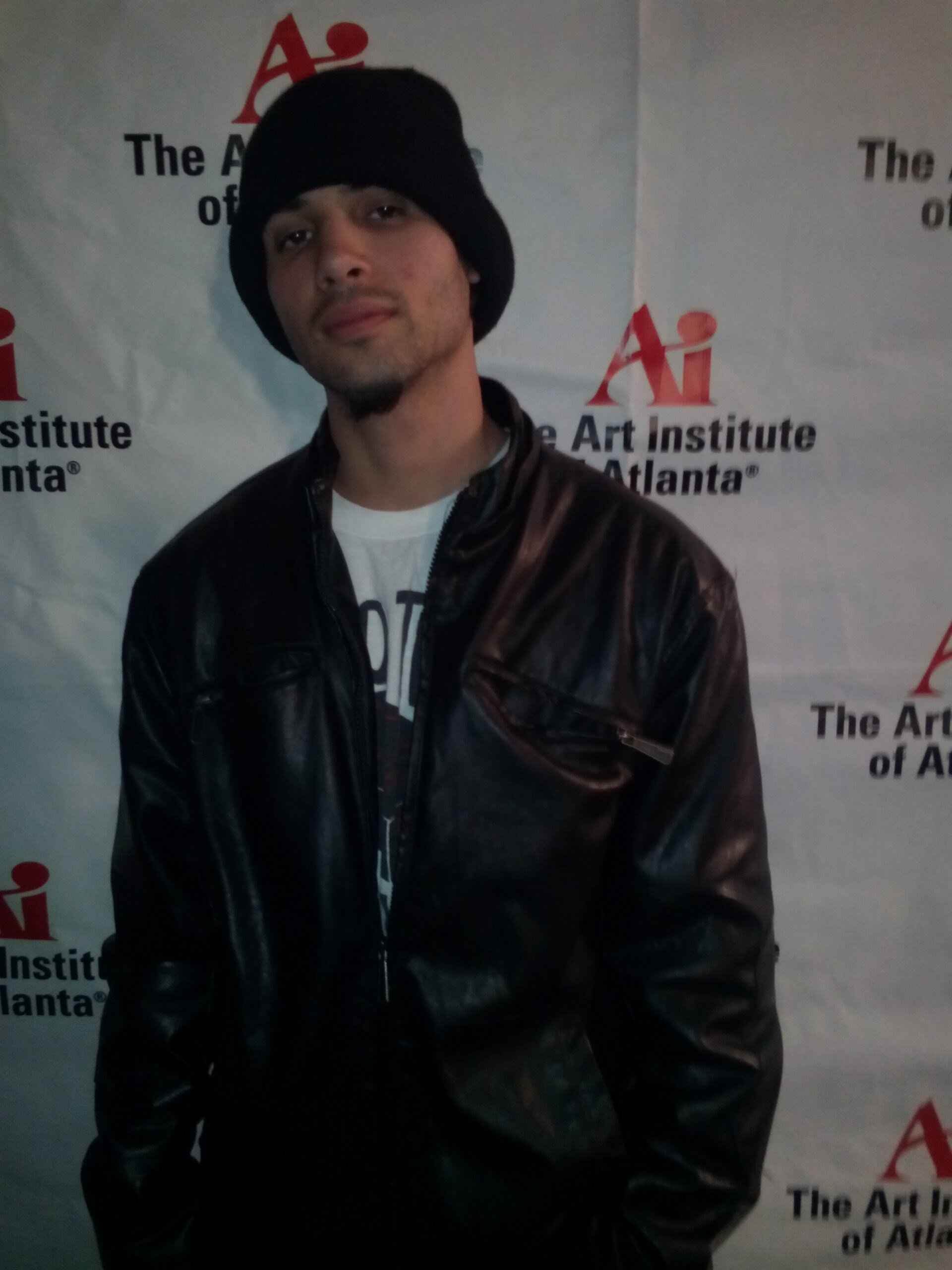 LP. Armory is an emerging Reggaeton and Urban Music Artist/Composer/Producer from PR and the US, whom is currently making his mark on the Global music scene.