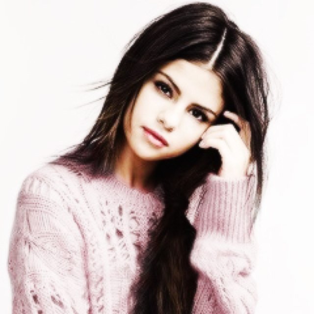Follow @BizzlesBiebs