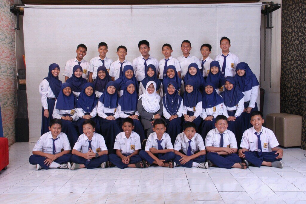Society Student A! 32 siswa bersama Bu.Rita Rukaesih^^