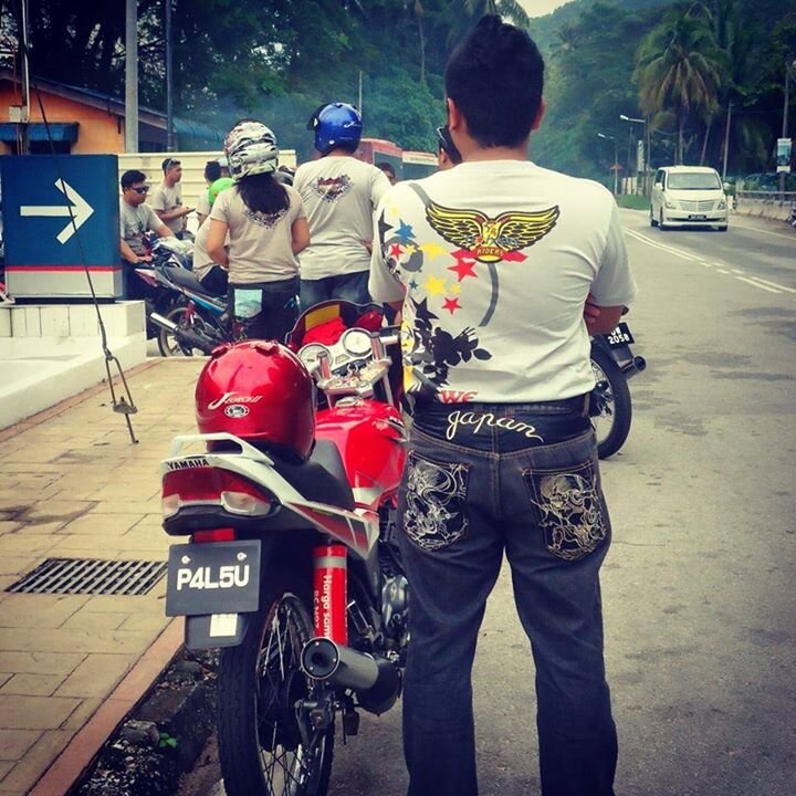 HANYA UNTUK SESIAPA SAHAJA