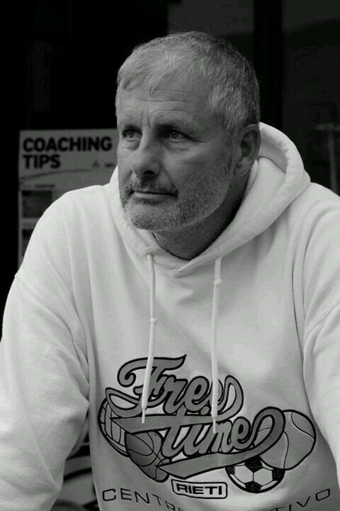 Tennis coach Facebook. com/il maestrone.