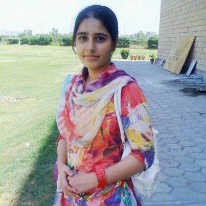 poojasharma9996's profile picture. 