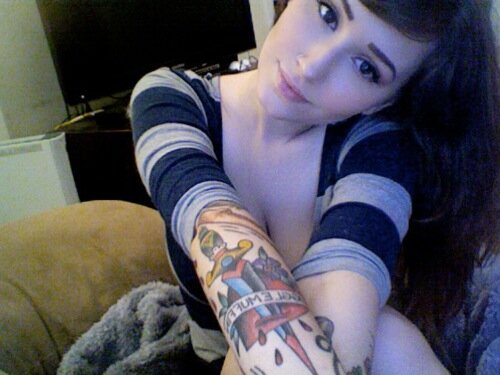 AlfieLuychx's profile picture. The boyfriends who still open doors , tell their girlfriends they're beautiful and show respect are real men.