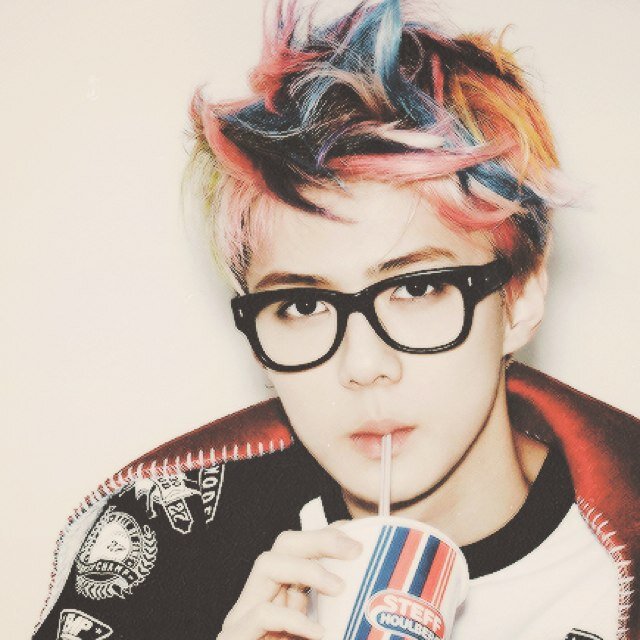 Please follow @maknaesehunny instead of this account. Kamsa~