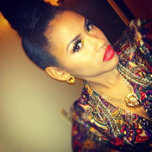 NinnettaMcArtai's profile picture. I used to sleep at night, but then I found twitter.